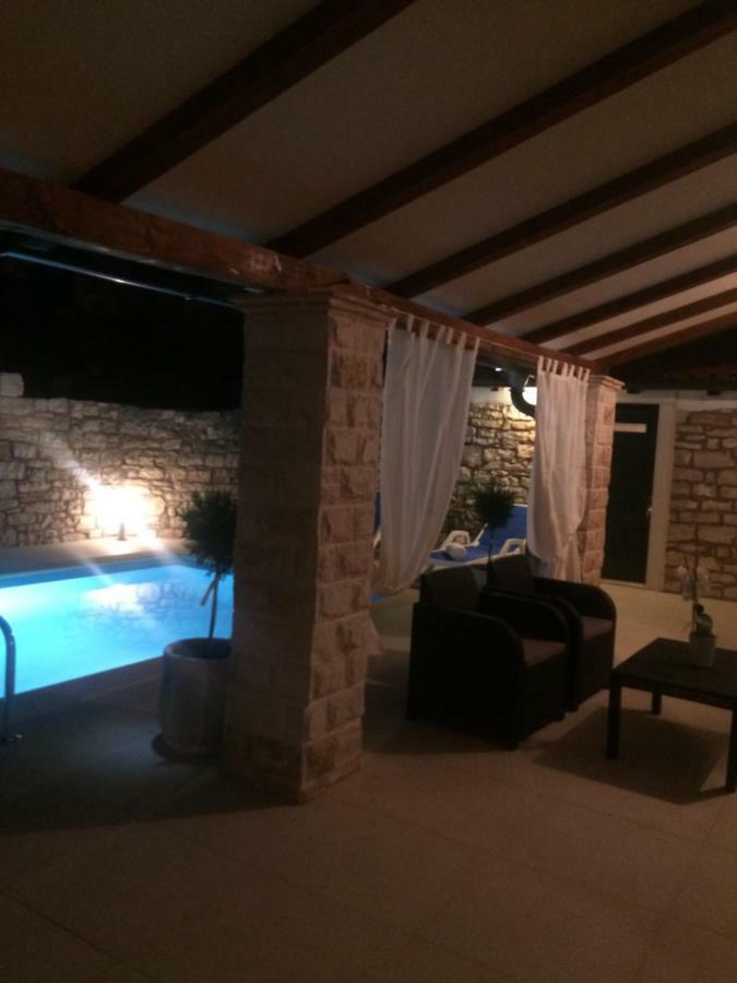 Vila Lory Sveti Lovreč Pazenatički Exteriér fotografie