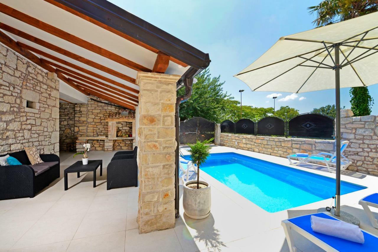 Vila Lory Sveti Lovreč Pazenatički Exteriér fotografie
